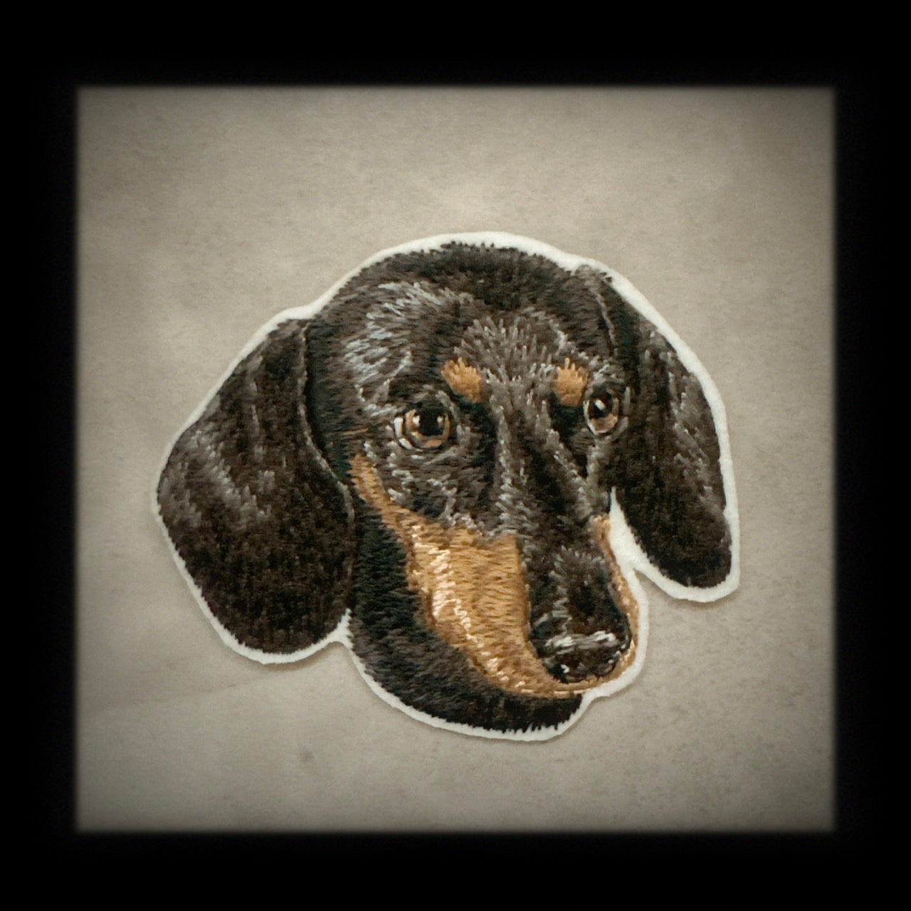 【ダックスフント_1】Dog刺繍ワッペン nui tag ダックスフント