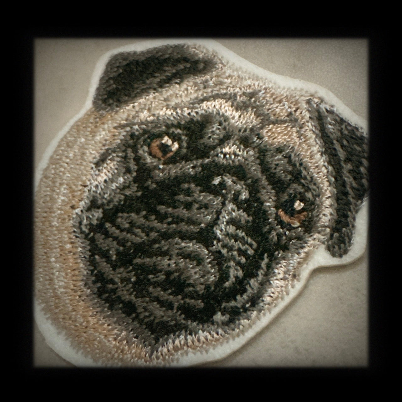 【パグ_1】Dog刺繍ワッペン nui tag パグ