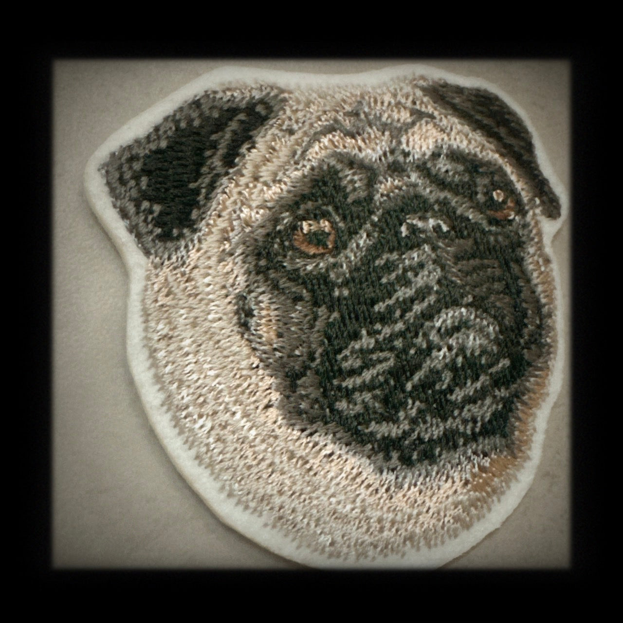 【パグ_1】Dog刺繍ワッペン nui tag パグ