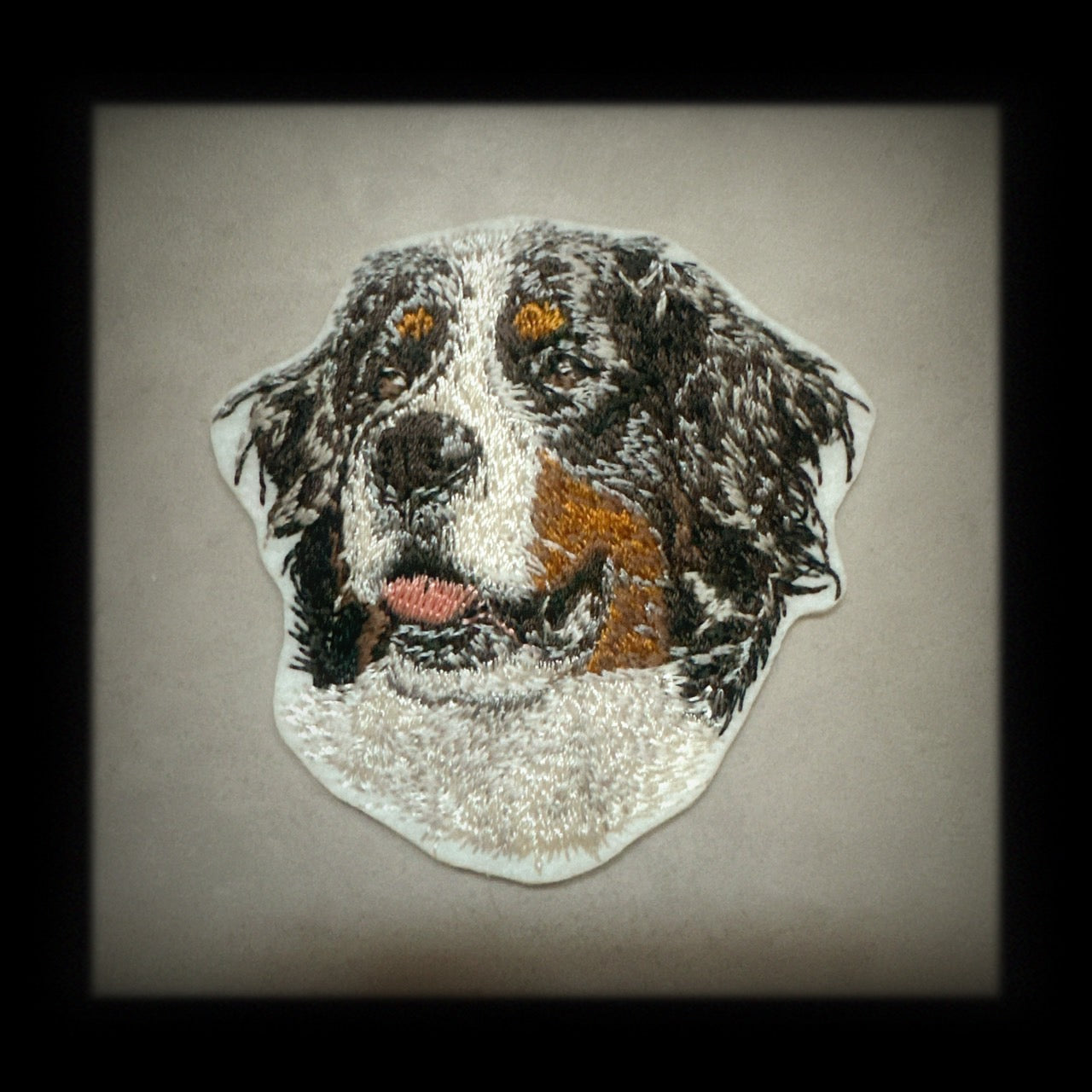 【バーニーズマウンテンドッグ_2】Dog刺繍ワッペン nui tag バーニーズマウンテンドッグ