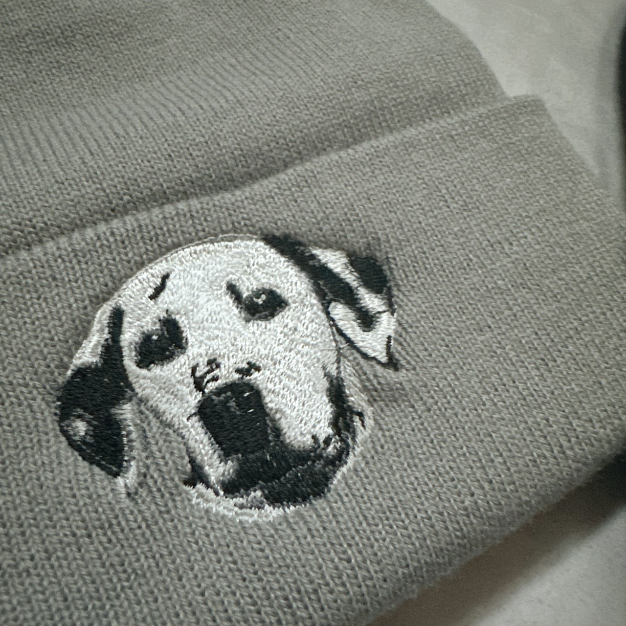 【発送～1/25まで】Dog刺繍ニット帽